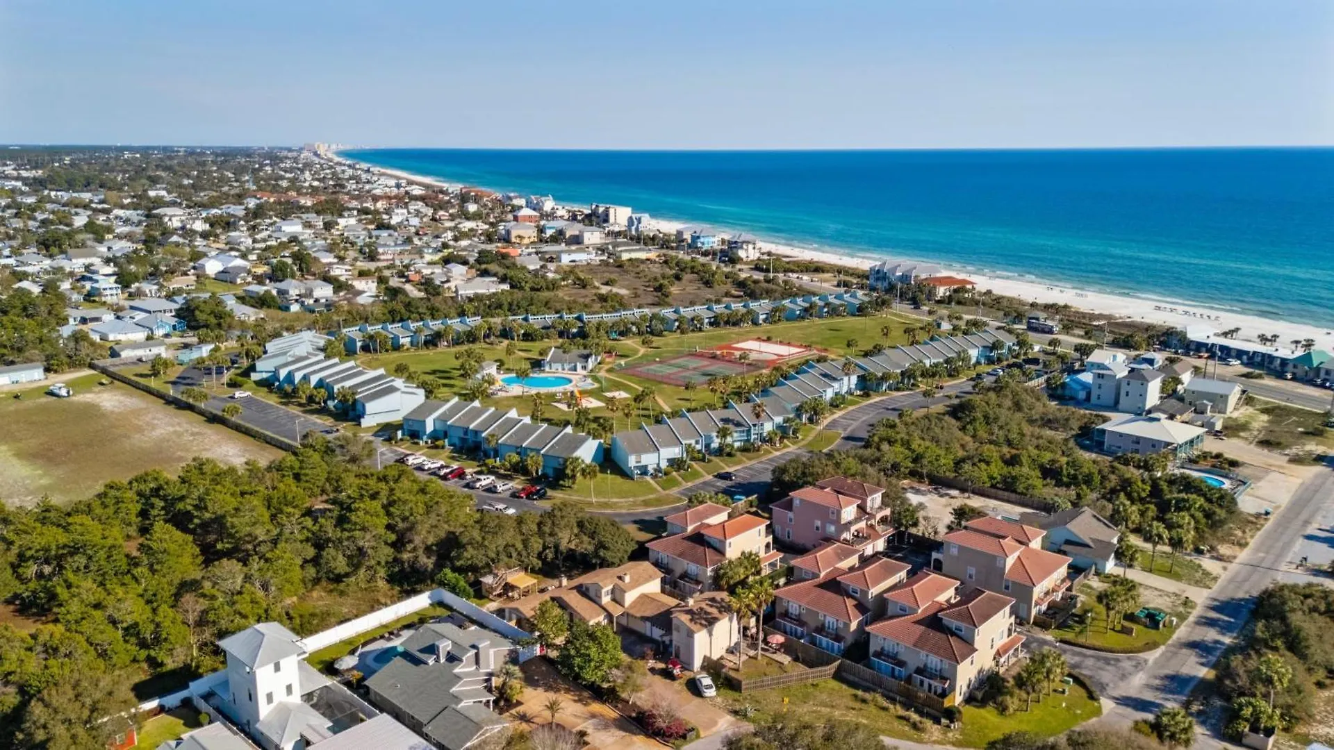 Spacious 3Br W Tiki Bar Shared Pool Walk To Beach Near 30A Pier Park Panama City Beach