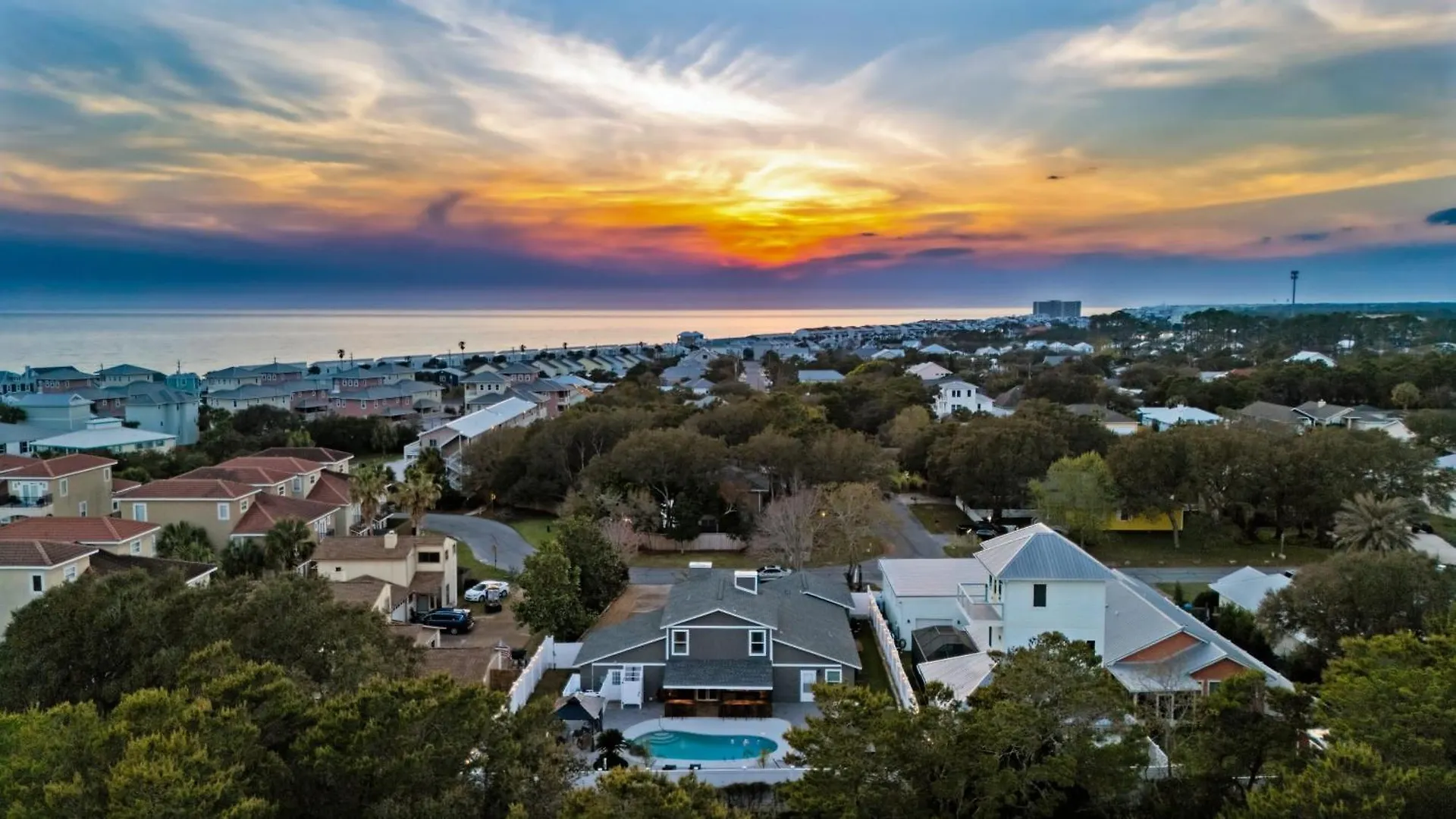 Semesterbostad Spacious 3Br W Tiki Bar Shared Pool Walk To Beach Near 30A Pier Park Panama City Beach