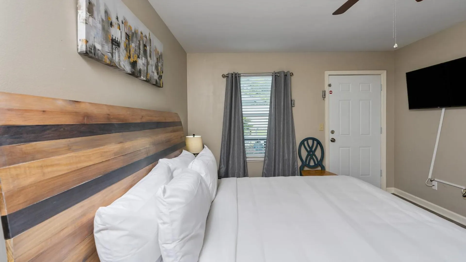 Spacious 3Br W Tiki Bar Shared Pool Walk To Beach Near 30A Pier Park Panama City Beach USA